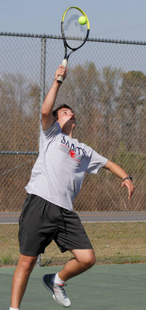 129522288_web1_AaronWhitingSWBTEN
Playing as the No. 1 seed, Southern Waynes Aaron Whiting picked up a win against Spring Creek on Wednesday afternoon. He was named the player-of-the-match by Saints head coach David Van Dyke. (Rudy Coggins|mountolivetribune.com)