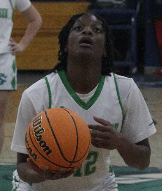 130203028_web1_SCMidwayG6
Spring Creeks Trinity Daniels attempts a first-quarter free throw against Midway Wednesday evening. (Rudy Coggins|mountolivetribune.com)