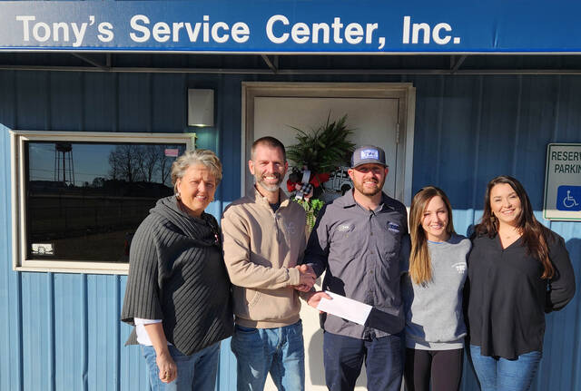130297310_web1_FOP-Grady
Anthony Grady, third from left, has donated funds to assist with the expansion of the George Fulghum Train Depot at Westbrook Park. Left to right are are Karen Statler, vice president of Mount Olive Friends of the Parks; Josh Phillips, Mount Olive Parks and Recreation director, Grady, owner of Tonys Service Center, his wife, Samantha Grady; and Amberly Davis, treasurer of FOTP. (Courtesy photo|Mount Olive Friends of the Parks)