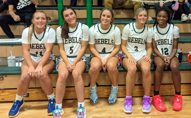 130304677_web1_NDgirls5
North Duplins starting five, from left, Lilly Fulghum, Addy Higginbotham, Reece Outlaw, Meghan Martin and Tateyawna Faison, combined for 51 points during a 56-25 romp over Neuse Charter Tuesday evening. It was the Carolina 1A opener for both teams. (Rudy Coggins|mountolivetribune.com)