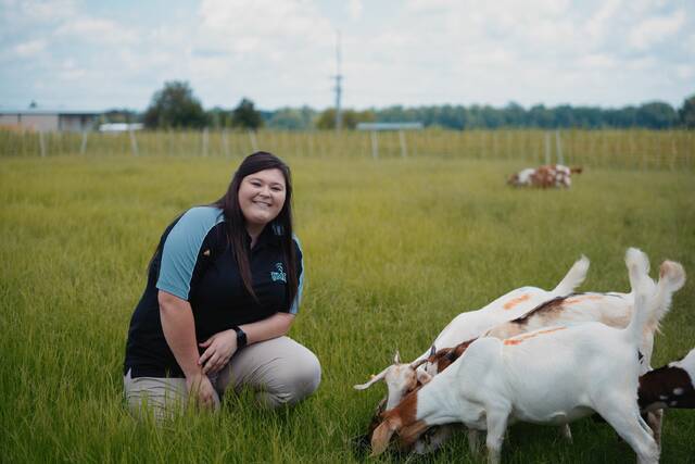 130934105_web1_P1010860
Kali Kasulis long-term career goal is to become a mobile livestock veterinarian in Eastern North Carolina. (UMO photo)
