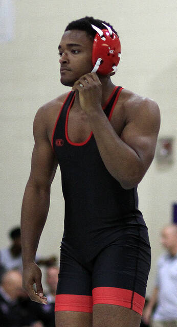 131074942_web1_AmariThomas
Southern Wayne senior Amari Thomas emerged as the 157-pound champion during the third annual Saint Takedown King Invitational and earned Most Outstanding Wrestler accolades. (Rudy Coggins|mountolivetribune.com)