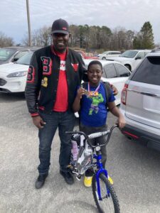 School gives bikes to students to reward reading