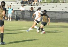 
			
				                                James Kenan’s Yaneidi Cruz plays aggressively against Wallace Rose-Hill’s Bri Maradiaga, while teammate Arely Patino comes into the picture for backup.
 
			
		