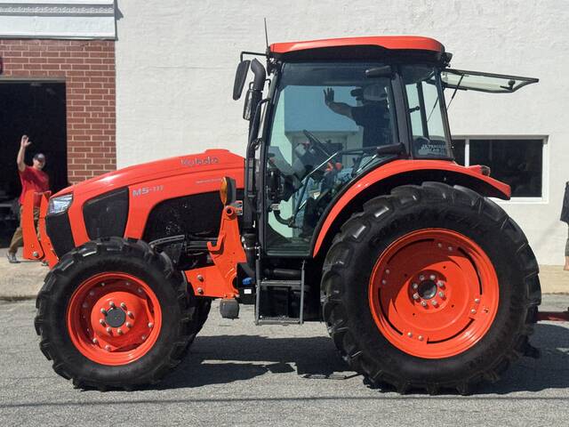 Farmers Day Parade steps off