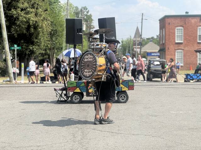 Scenes from the 40th Annual Mount Olive Pickle Festival. (Dylan Atwood|mountolivetribune.com)