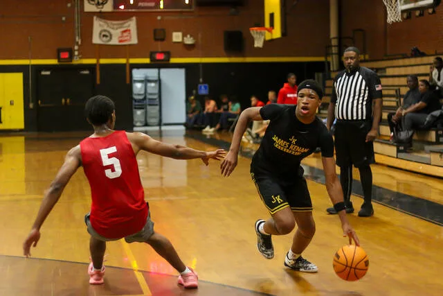 James Kenan High School hosted a youth camp and basketball showcase for local youth. (Kareem Brown|mountolivetribune.com)