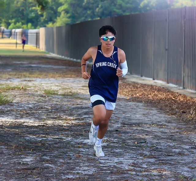 Gators storm the finish line at Swine Valley Conference Cross Country Meet